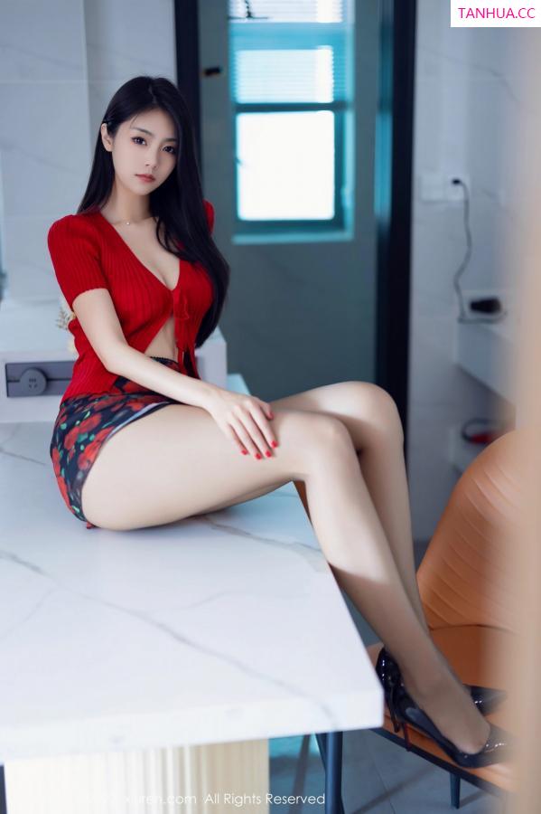 可乐Vicky  [XiuRen]高清写真图 2023.08.18 No.7249 可乐Vicky 短裙美腿第36张图片